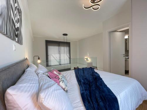 Athenean Modern Escape near Marina Flisvos