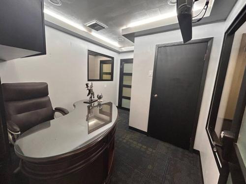 Koupelna v ubytování Accommodation and Office, Perfect For The Traveling Professional