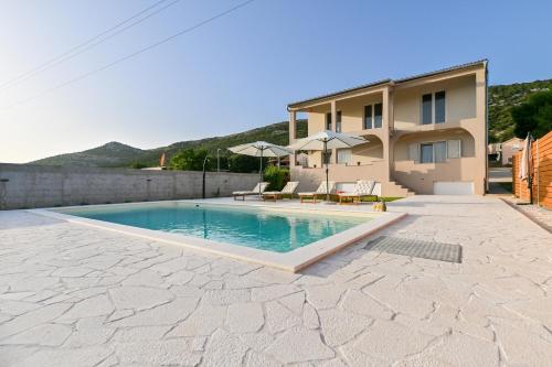 Family friendly house with a swimming pool Vrana, Biograd - 21828