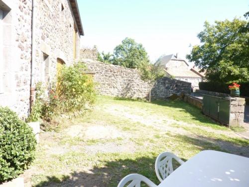 Gîte Talizat, 3 pièces, 4 personnes - FR-1-742-529