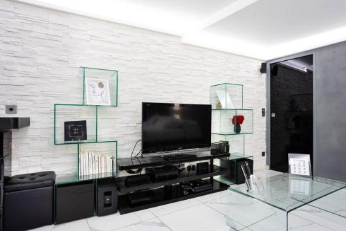 Modern Loft in Paris Center!