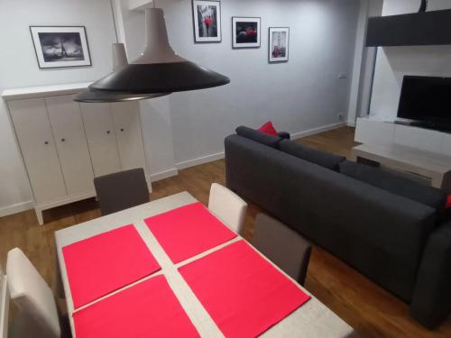 Gallery image of Tranquilo y amplio apartamento proximidades Calatrava Parking y Wifi Gratis in Oviedo