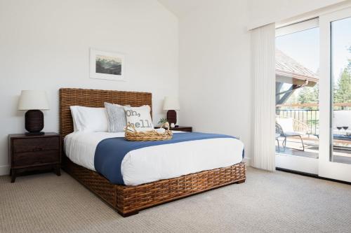 Krevet ili kreveti u jedinici u objektu Quartz by AvantStay Stunning Home In Truckee w Views