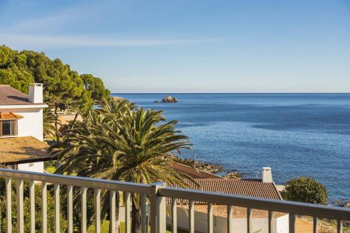 a view of the ocean from a house at Apartamento Bellavista Puerto 4B in Cala Ratjada