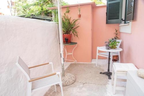 Lola's Sweet Home · Corfu Town