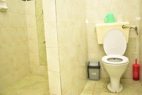 Koupelna v ubytování Seaview Resort Malindi