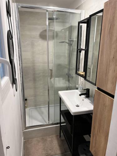 APPARTEMENT RENOVE T4 - 6 PERSONNES AVEC PARKING ET JARDIN