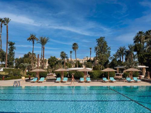 The swimming pool at or close to Sofitel Winter Palace Luxor