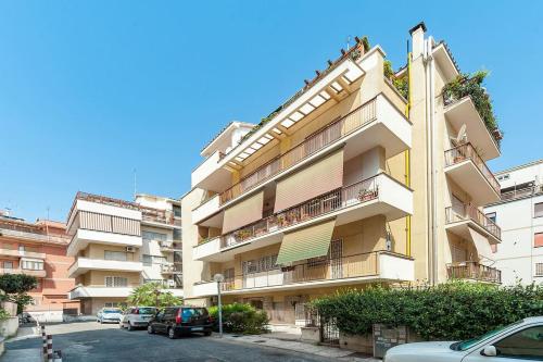 St. Peter - Loft at 50m from Metro (up to 4)