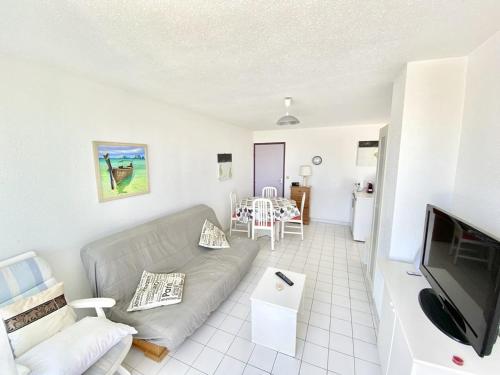 APPARTEMENT 1 CHAMBRE ET PISCINE POUR 6 PERSONNES