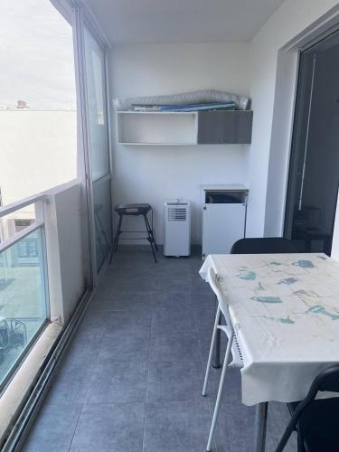 BEL APPARTEMENT P2 - CENTRE VILLE - BORD DE MER