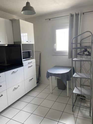 BEAU STUDIO 4 PERSONNES AVEC LOGGIA ET PARKING PRIVATIF