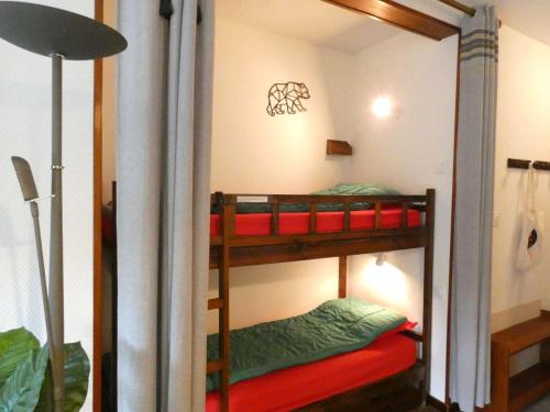 Posteľ alebo postele v izbe v ubytovaní Studio Confort 4 Personnes avec Balcon, Parking et Casier à Ski - Saint-Lary-Soulan - FR-1-457-305