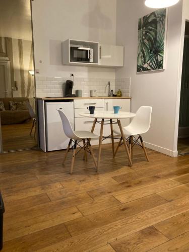 Studio N 2 cosy hypercentre, rue Saint Nicolas