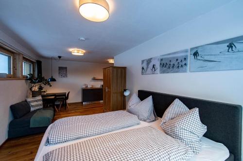 Postel nebo postele na pokoji v ubytování Chalet Gargellen