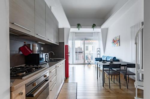 GuestHost - Florence Statuto Bright and Modern Apartment