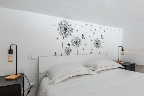 GuestHost - Florence Statuto Bright and Modern Apartment