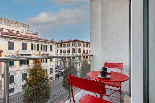 GuestHost - Florence Statuto Bright and Modern Apartment
