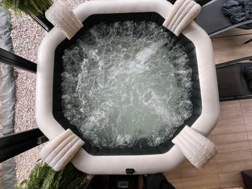 Φωτογραφία από το άλμπουμ του Residence Wood Pool & SPA σε Visoko
