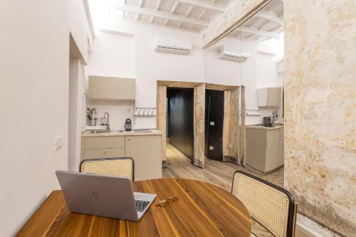 Daplace - Elena Apartment