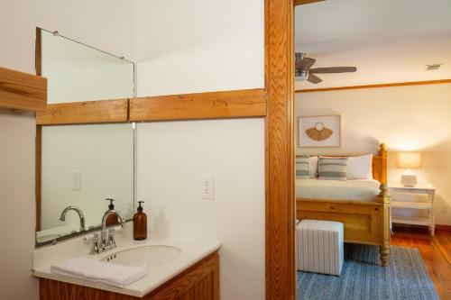 A bathroom at Raven by AvantStay Entertainers Dream w Pool Hot Tub Game Room 9 BRs
