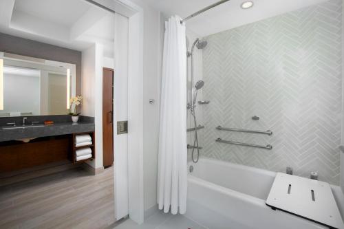 Ein Badezimmer in der Unterkunft Hyatt Regency Maui Resort & Spa