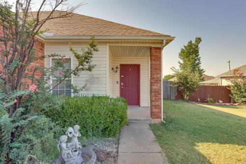 Zahrada ubytování OKC Home Near Hospital and Tinker AFB Work Remote!