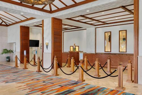 a large room with a courtroom with a rope barriers at Marriott's Ko Olina Beach Club in Kapolei