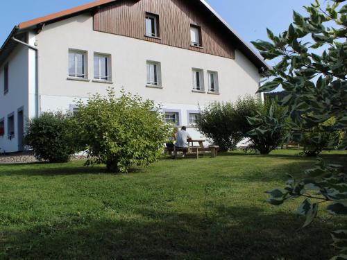 Gîte Confortable en Pleine Nature avec Cheminée et Accès Direct aux Sentiers, Proche Gérardmer et Lac