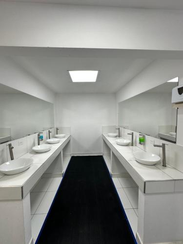 Vonios kambarys apgyvendinimo įstaigoje Hotel Bus Plus+