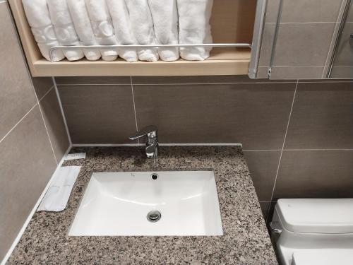 Bilik mandi di The solid residence - Elbon the stay by haeundae