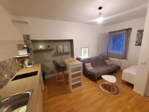 Photo de la galerie de l'établissement studio refait à neuf Wifi, à Besançon