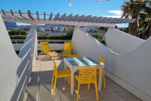 Naturiste Cap d'Agde Port Ambonne 103