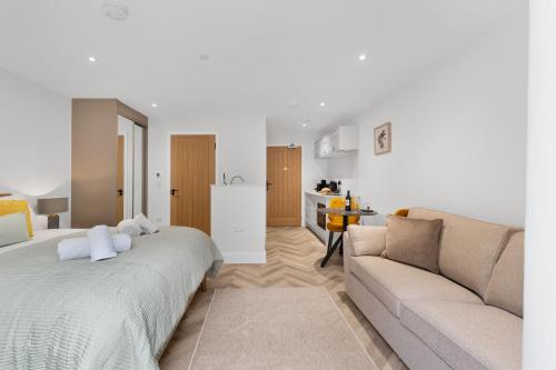 Rock Mill Apt 3 with Terrace – Photos 3