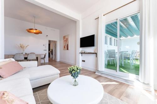 TV a/nebo společenská místnost v ubytování Luxury Penthouse with sea view in Soho