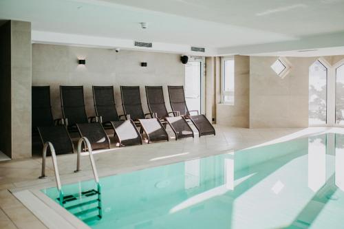 Πισίνα στο ή κοντά στο Brückenwirt's Ferienwohnung