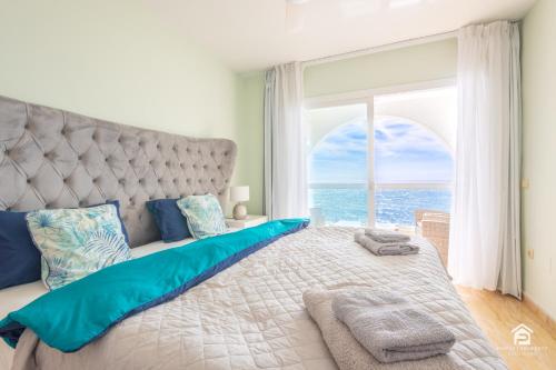 Apartment AGUAMARINA on the beach front