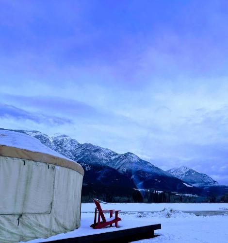 Golden Mountain Yurt – Photos 4