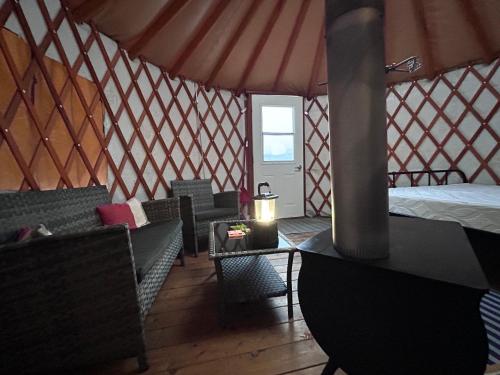 Golden Mountain Yurt – Photos 5