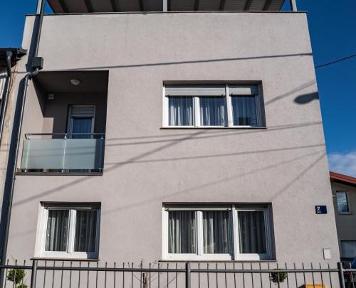 APARTMAN HENDRIX