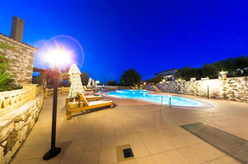 Afbeelding uit fotogalerij van Joanna's Stone Villas in Vasilikos