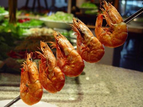 Makanan di atau berdekatan apartmen
