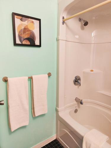 Un baño de Motel Le Radisson de Val-David
