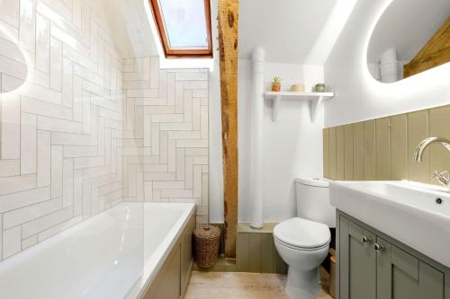 Et badeværelse på Hop Pickers Cottage