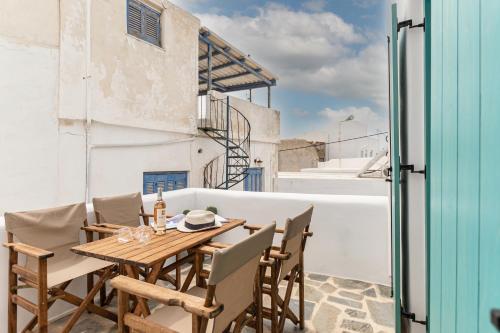 The Naxos Loft with view of the Castle
