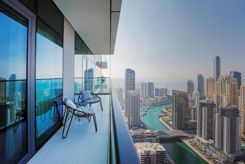 NEW Luxe 3BR in Vida Marina w/ Breathtaking Views photo 3