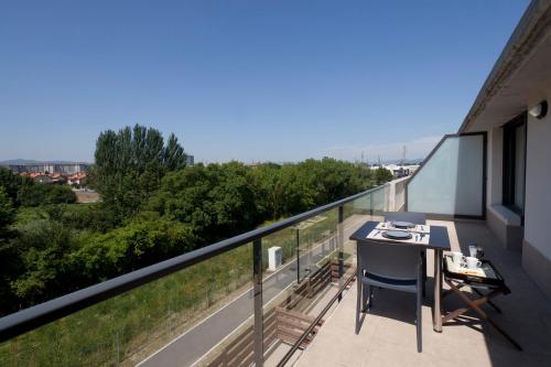 Балкон или терраса в Aparthotel Jardines de Aristi