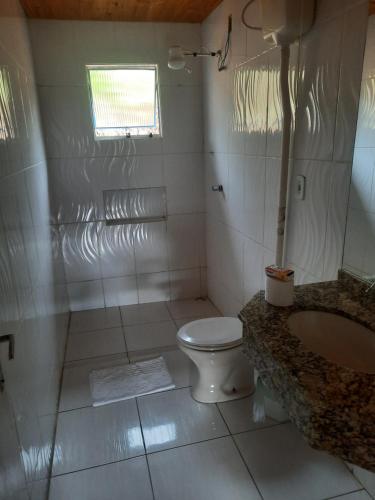 Vonios kambarys apgyvendinimo įstaigoje Sítio jaguary