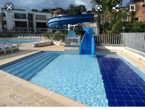 Bazén v ubytování APARTASOL EN SANTA FE DE ANTIOQUIA nebo v jeho okolí