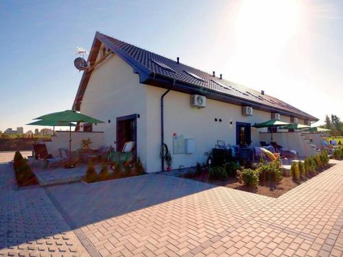 Comfortable holiday homes with terraces, Mielenko